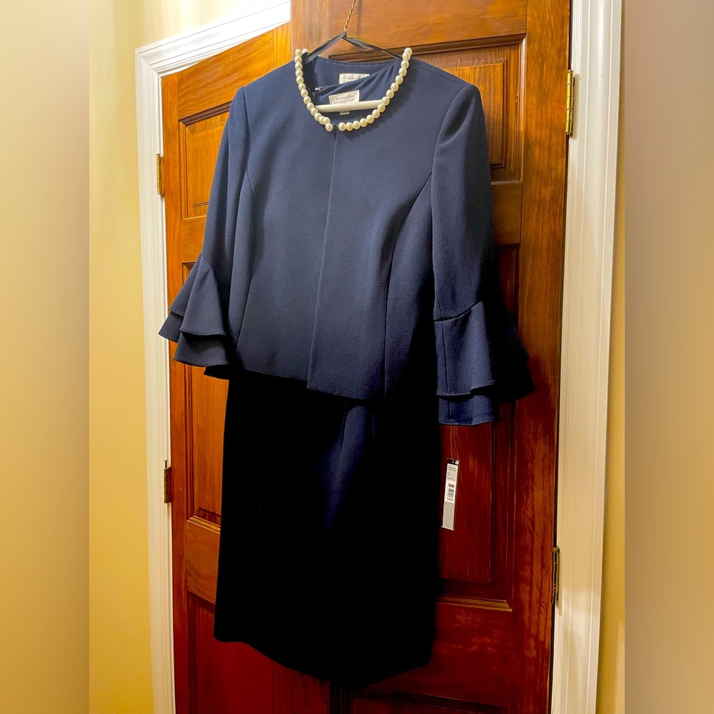 Tahari Skirt Suit